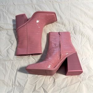 NWT Circus Square Toe Pink Boots - Size 10